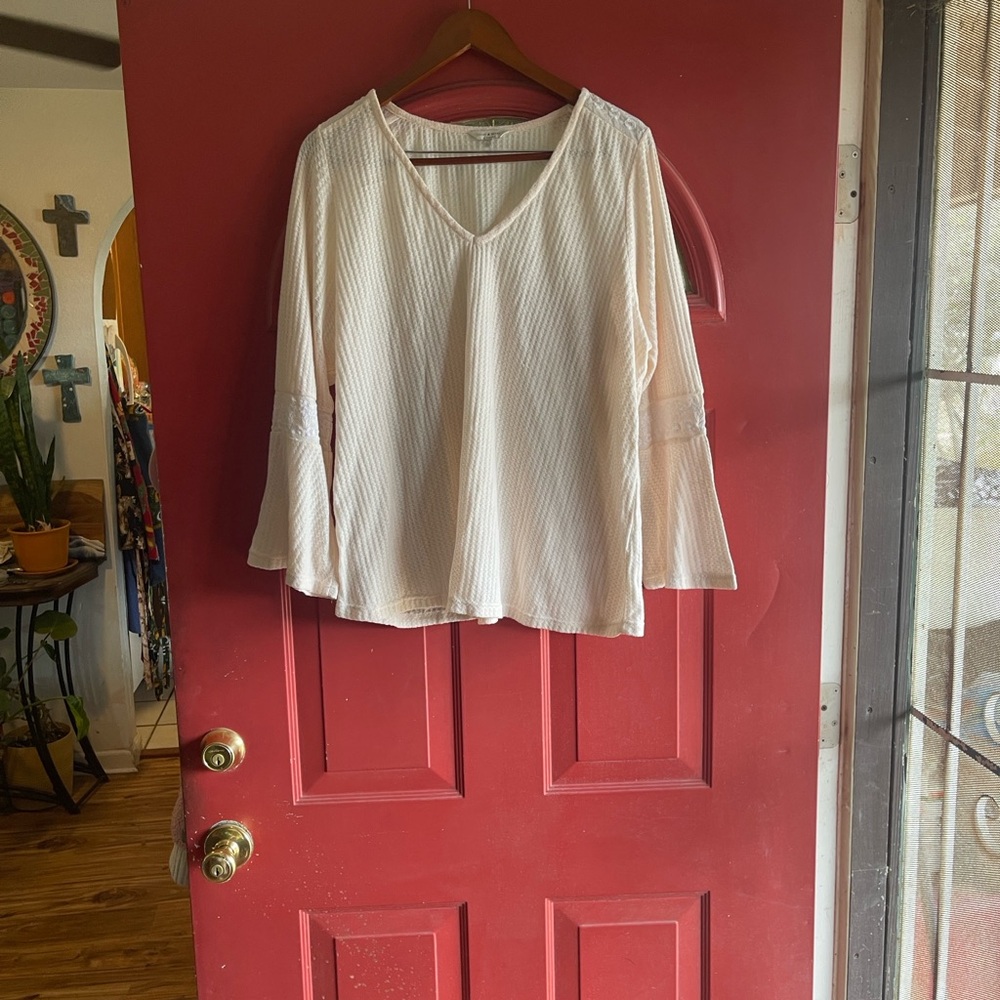 Lucky Brand  Cream V-Neck waffle knit Women's Top with flare sleeves